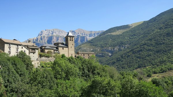 Où découvrir les plus beaux villages médiévaux de France ?
