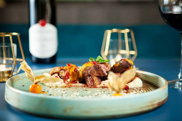 Comment organiser un voyage culinaire à Paris : restaurants et spécialités à ne pas manquer ?